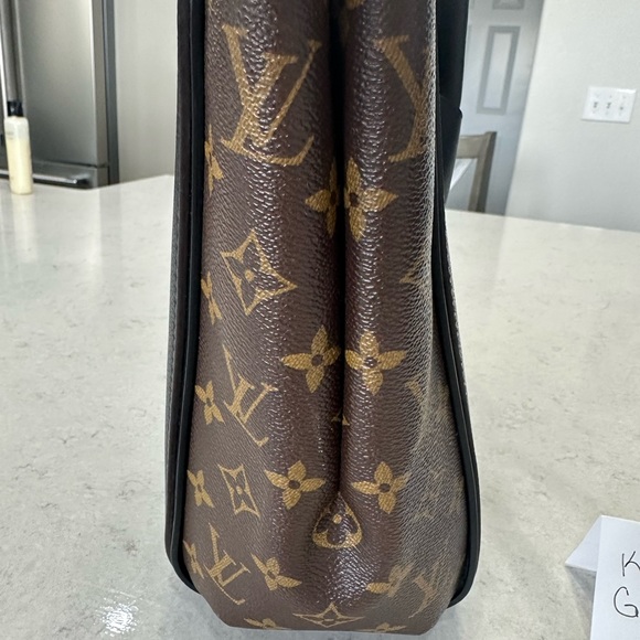 Authentic Retired Louis Vuitton Kimono PM - Picture 9 of 16